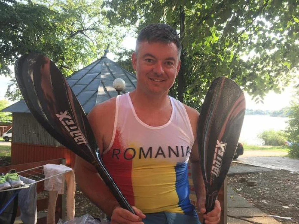 Arădeanul Flaviu Hoțopan și echipa sa vor stabili un nou record cu kaiacul, pe Dunăre