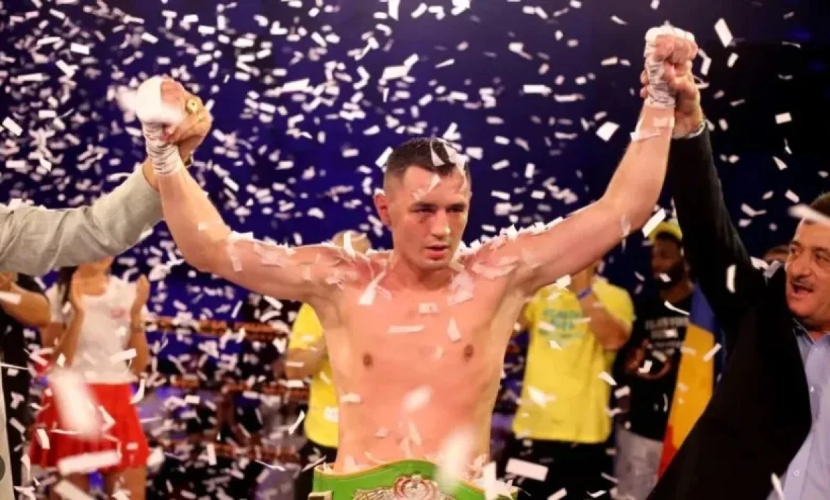 Arădeanul Flavius Biea este campion mondial la box profesionist și intră în galeria marilor pugiliști