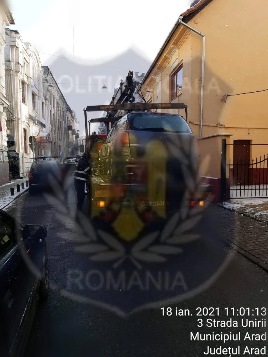 Arădenii înroșesc 112 pentru a cere detalii despre mașinile care le-au fost ridicate