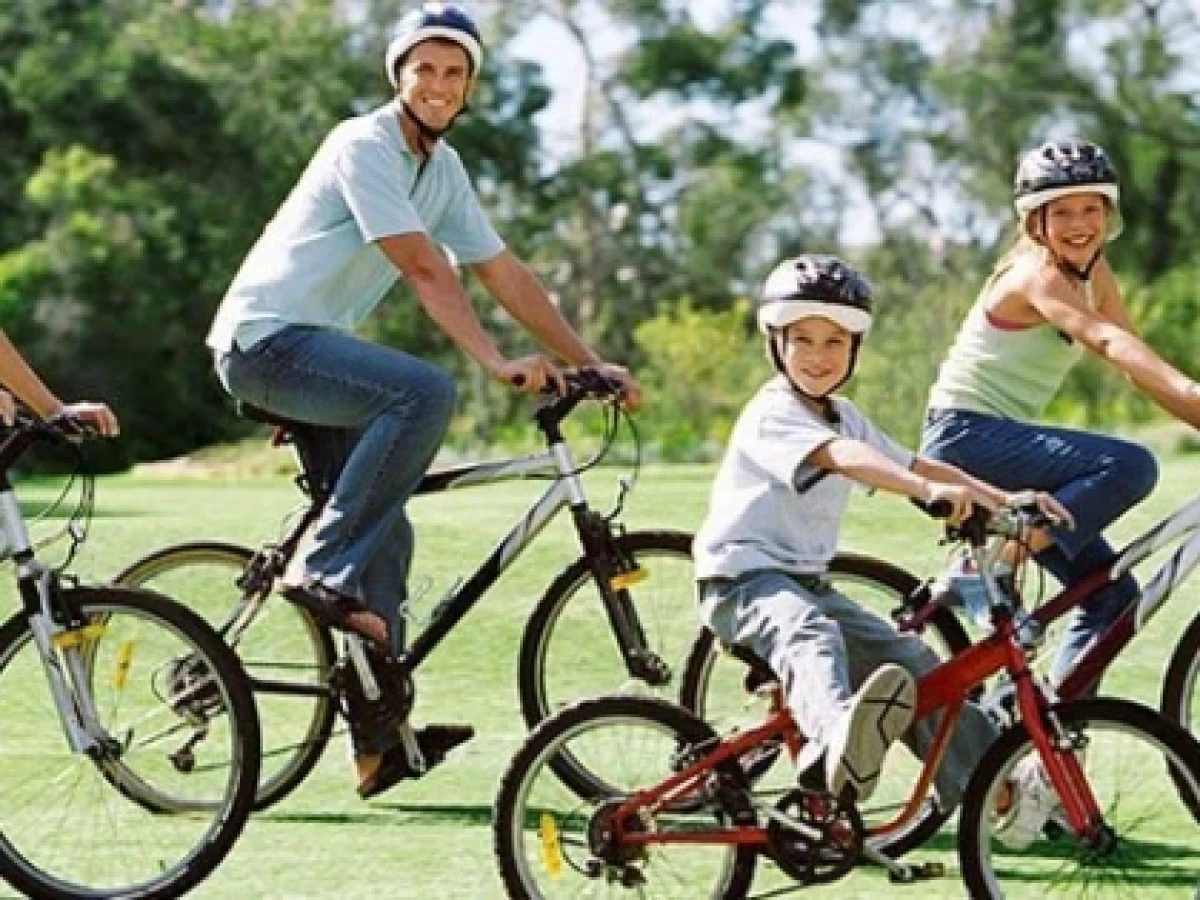 Arădenii sunt invitați la o plimbare cu bicicleta în Parcul Natural Lunca Mureșului