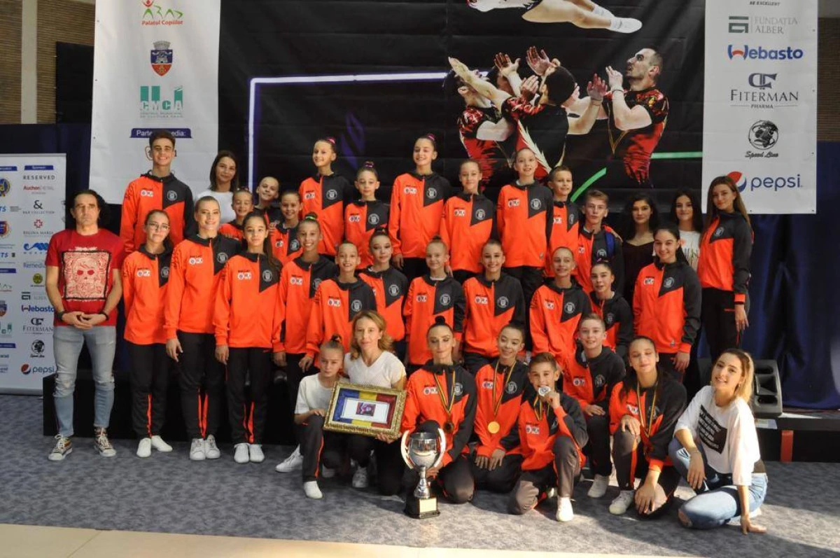 Aradul a strălucit la Naţionalele de gimnastică aerobică (FOTO)