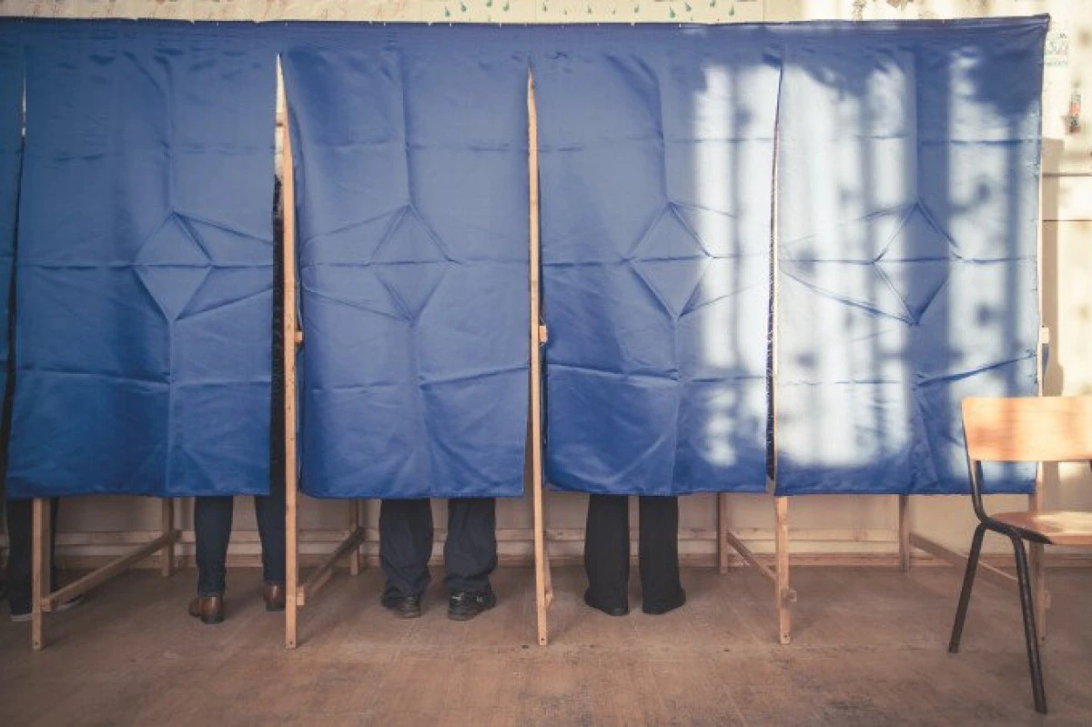 Aradul, aproape cea mai scăzută prezenţă la vot din ţară