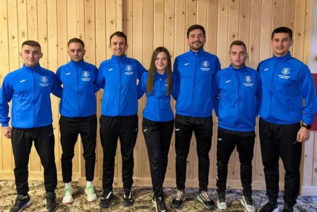 Aradul are șapte arbitri de fotbal ce pot fi delegați în Liga a III-a