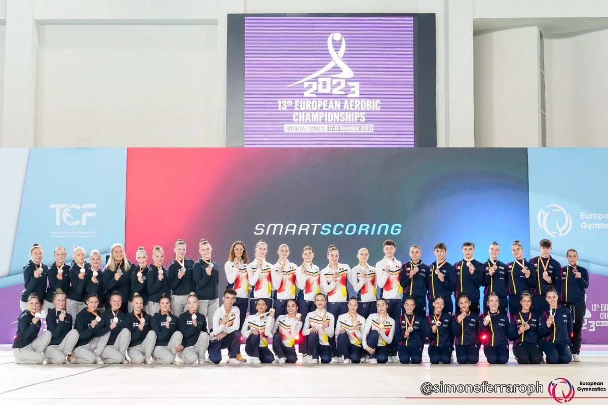 Aradul are trei campioni europeni de juniori și doi vicecampioni de seniori la gimnastică aerobică!