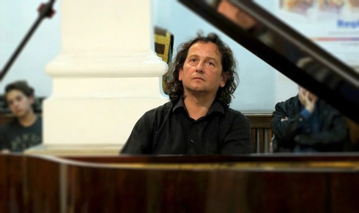 Aradul găzduiește primul concert din turneul național extraordinar ”Pianul Călător”