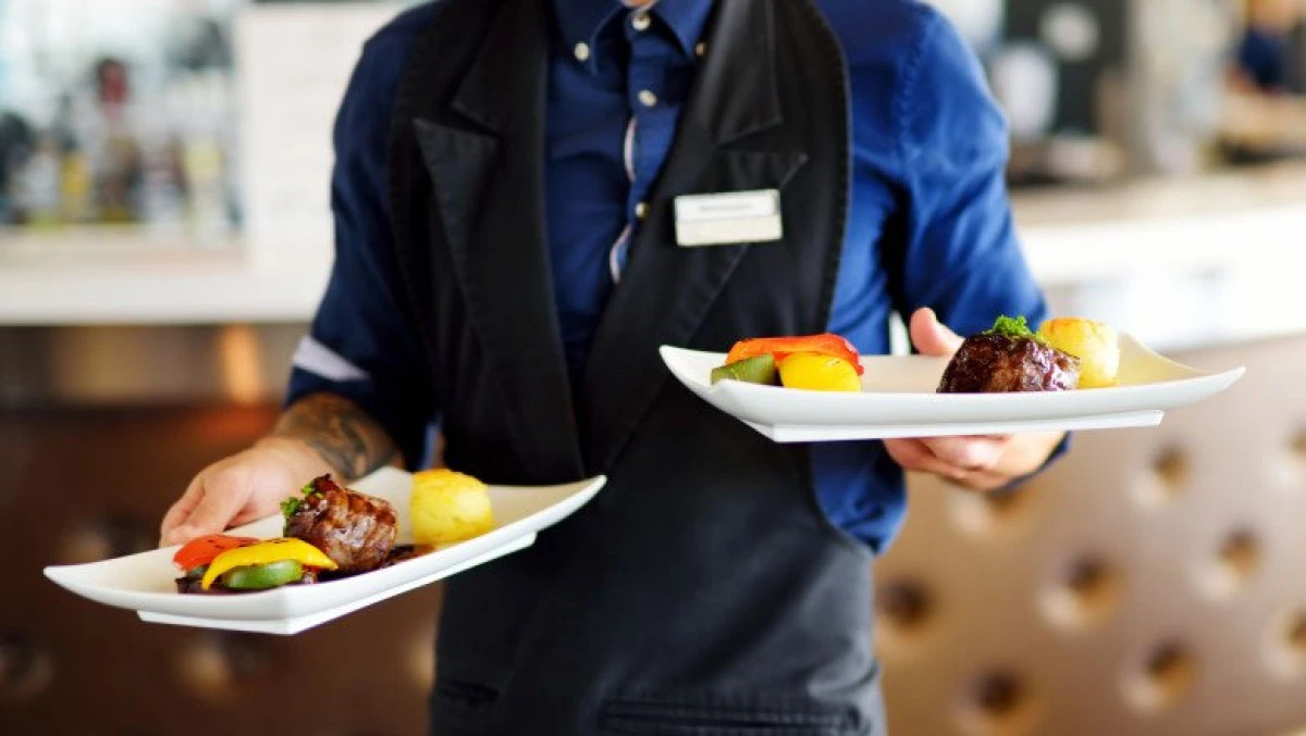 Aradul intră în scenariul verde: restaurantele, cafenelele, teatrele, cinematografele, jocurile de noroc, pot funcționa la 50% din capacitate