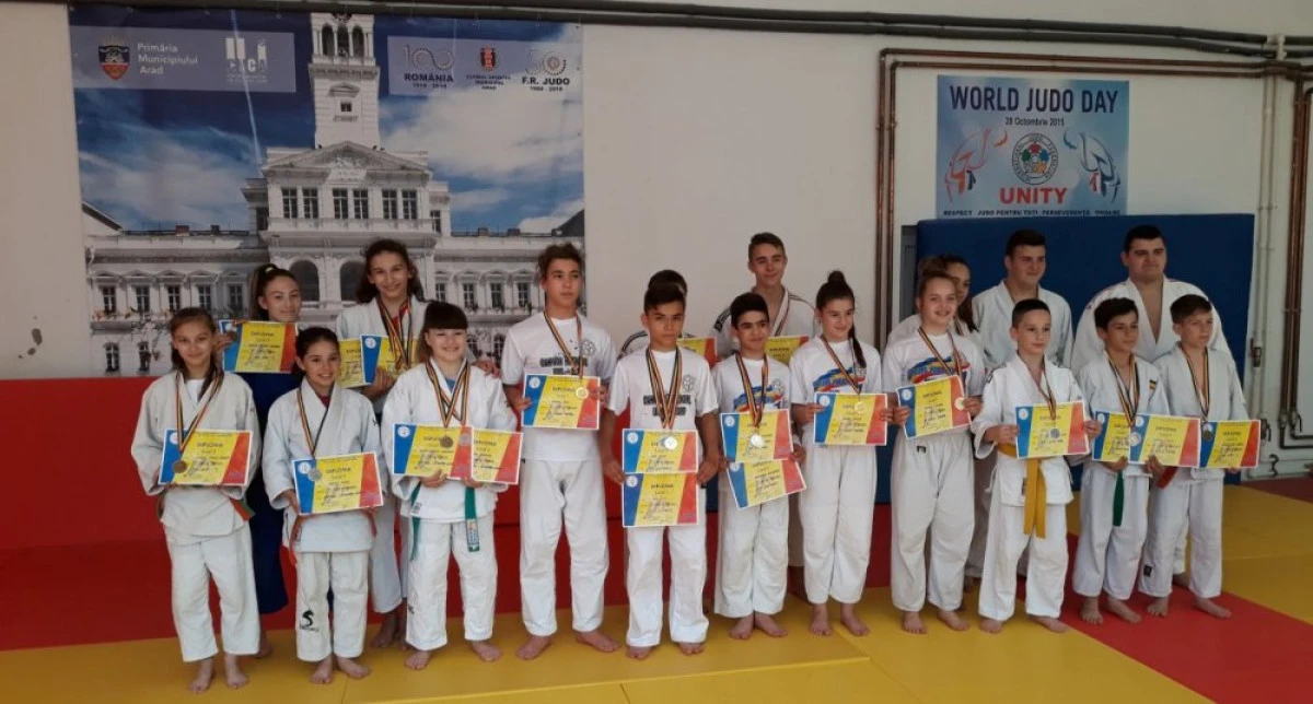 Aradul îşi cunoaşte bilanţul pe tatami, la jumătatea anului (FOTO)