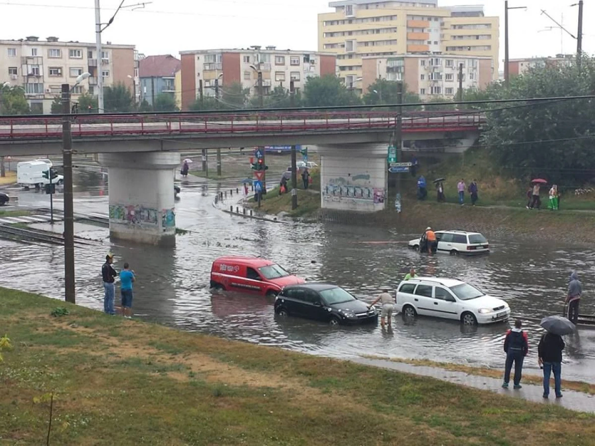 ARADUL SUB APE: PASAJUL DIN ZONA 300 MICALACA A FOST DIN NOU INUNDAT (FOTO)