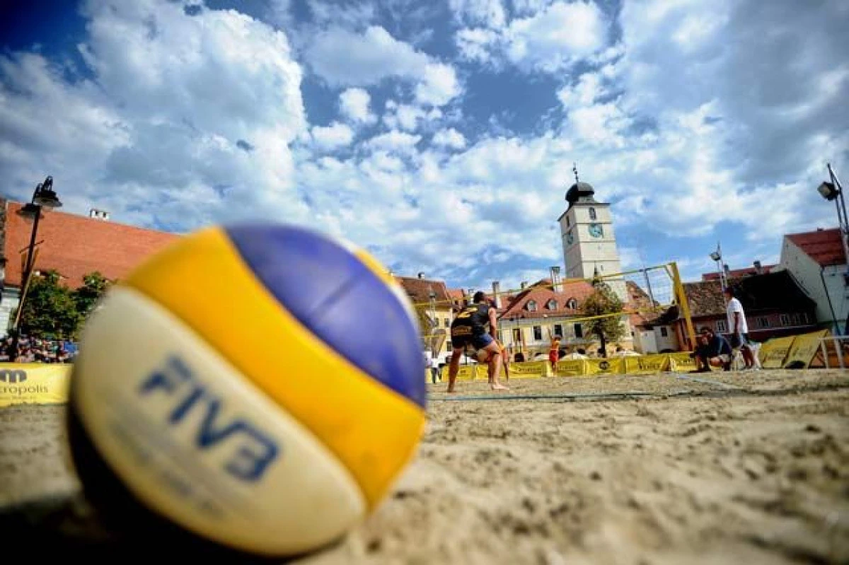 ARADUL VA FI REPREZENTAT LA TURNEUL DE VOLEI PE PLAJA SIBIU SANDS 2015
