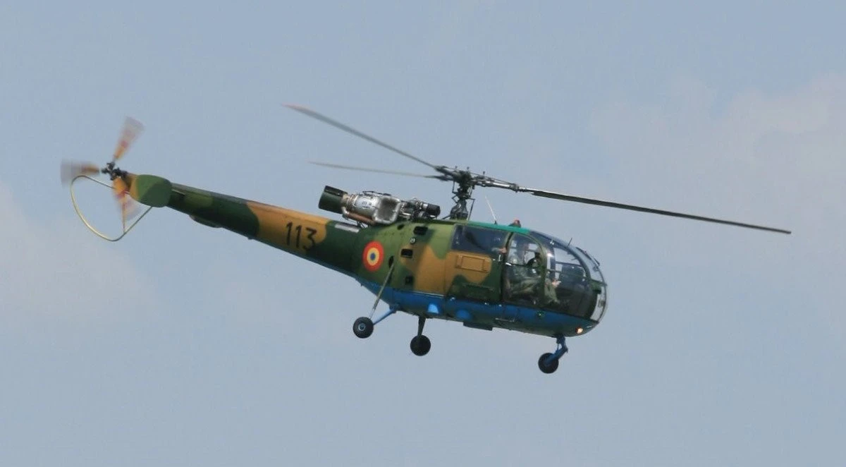 Aradul va fi survolat de o aeronavă de război, timp de mai multe zile