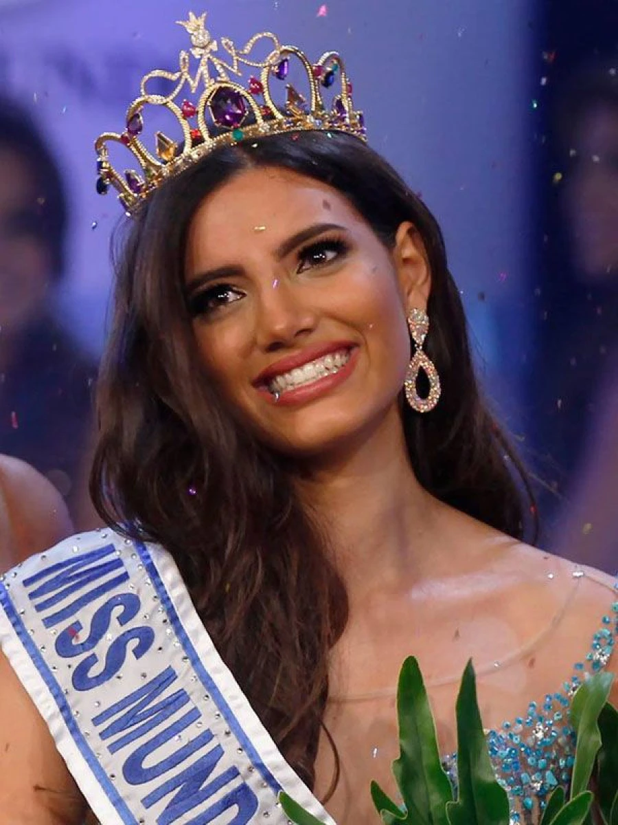 Are 19 ani și este Miss World 2016!