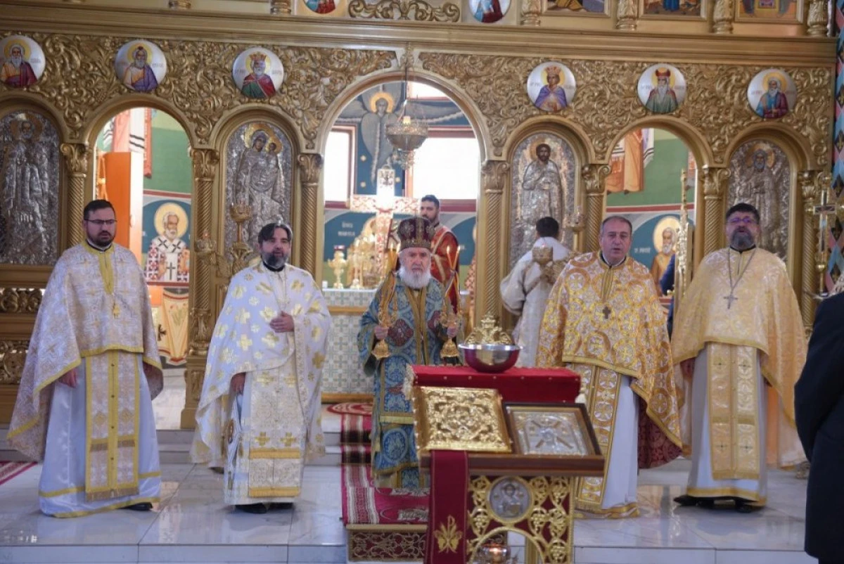 Arhiepiscopul Aradului a participat la hramul bisericii din Micălaca Nouă – Zona 300