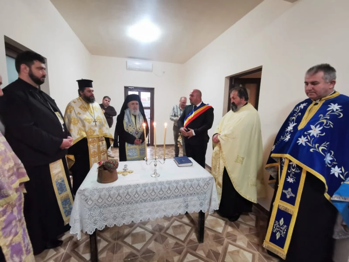 Arhiepiscopul Aradului a participat la sfinţirea capelei mortuare din Felnac