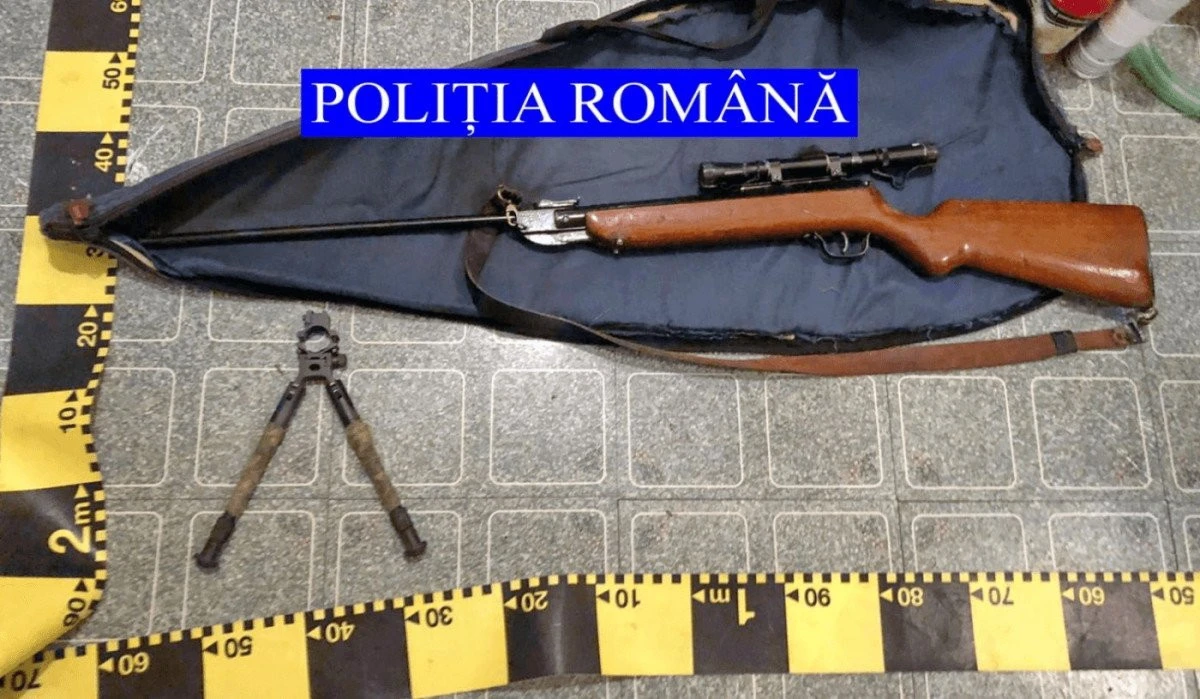 Armă de tir sportiv neautorizată, găsită la o femeie din Lipova