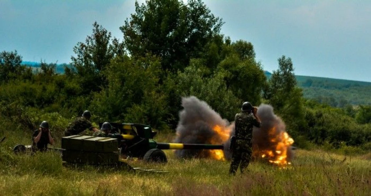 ARMATA VA DESFASURA UN EXERCITIU CU TRAGERI DE LUPTA IN POLIGONUL DUD - TAUT