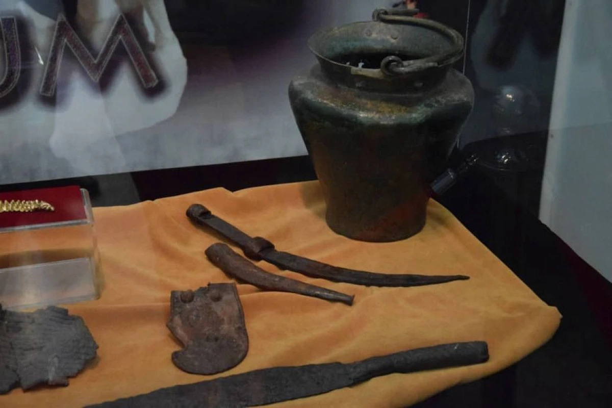 ARTEFACTE DESCOPERITE ÎN CETATEA DACICĂ DE LA CUGIR, EXPUSE LA ALBA IULIA