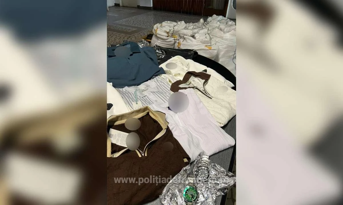 Articole vestimentare, accesorii şi suplimente alimentare contrafăcute, descoperite de poliţiştii de frontieră la Nădlac