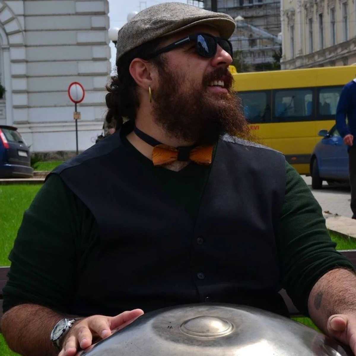 Artistul amendat de Poliţia Locală dă de pământ cu administraţia Falcă