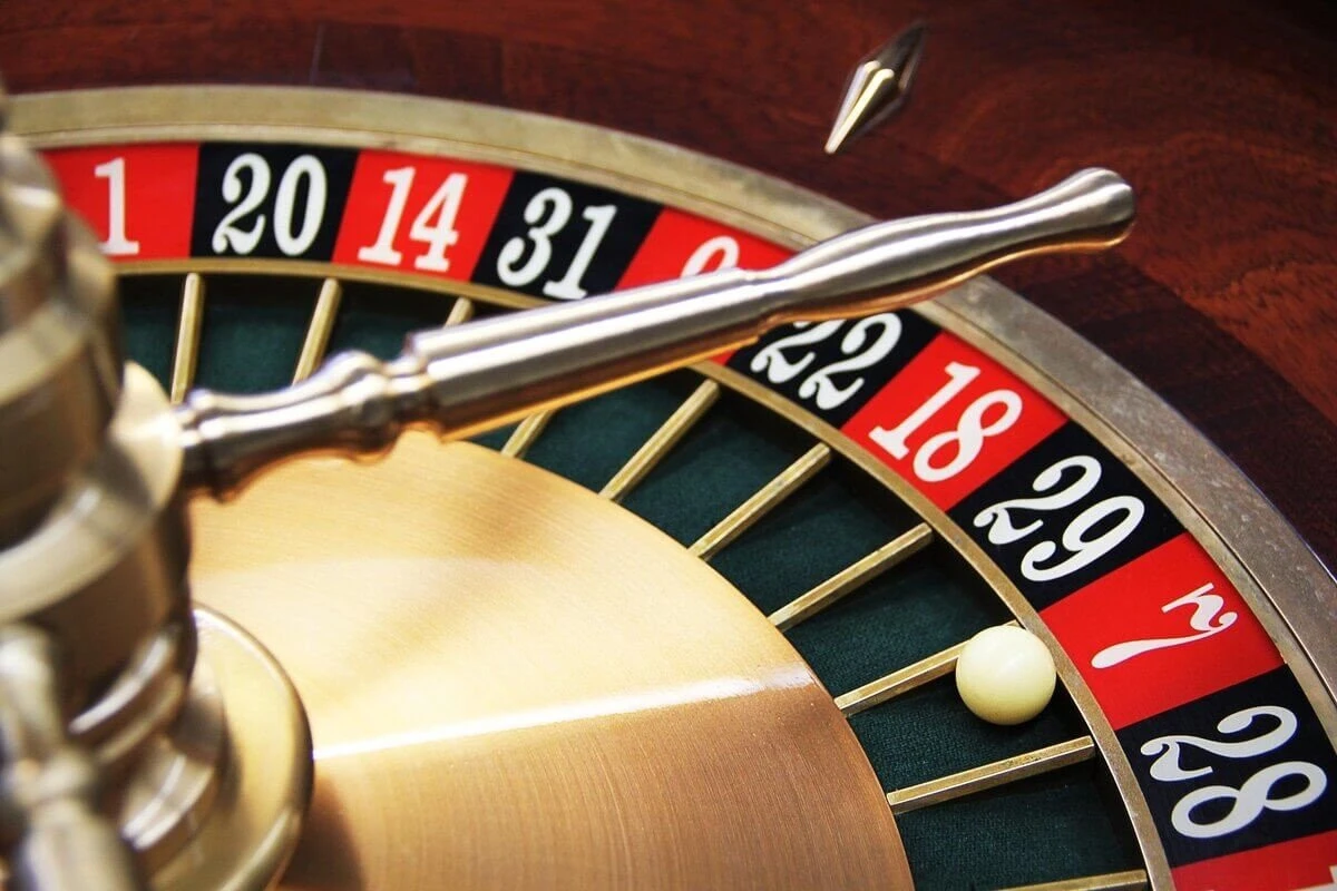 Așa poți deveni expert la Blackjack și ruletă! Iată cum poți înțelege toate culisele jocurilor