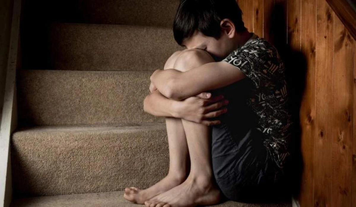 Asistentă maternală din vestul țării, reținută pentru că ar fi violat un copil de 12 ani