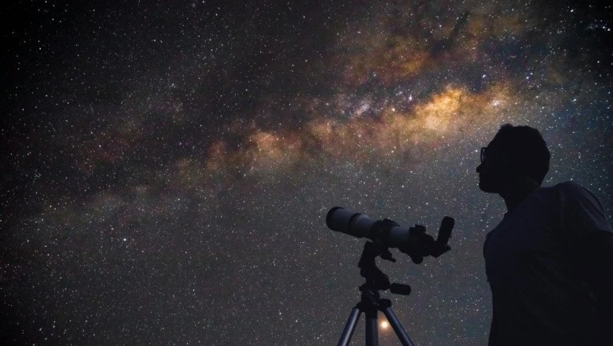 Astronomii au reușit să „fotografieze” materia întunecată