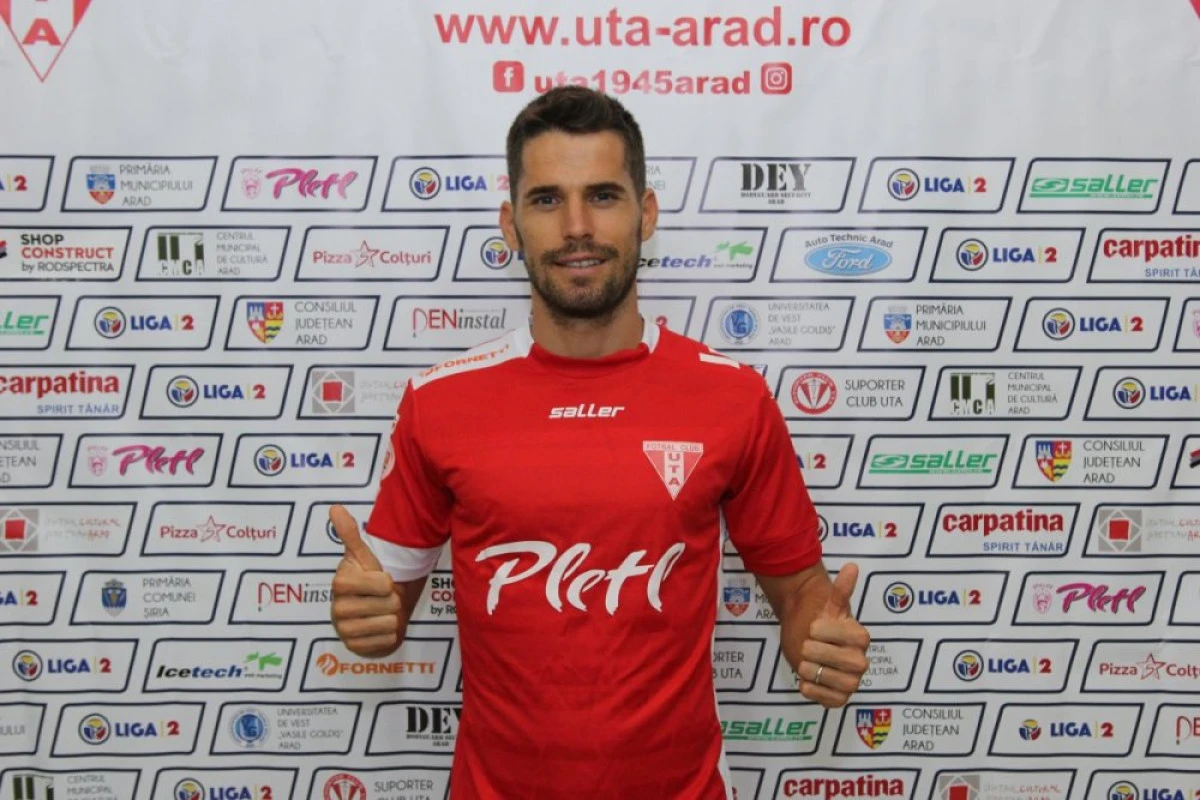 Atacantul Daniel Florea a semnat cu UTA