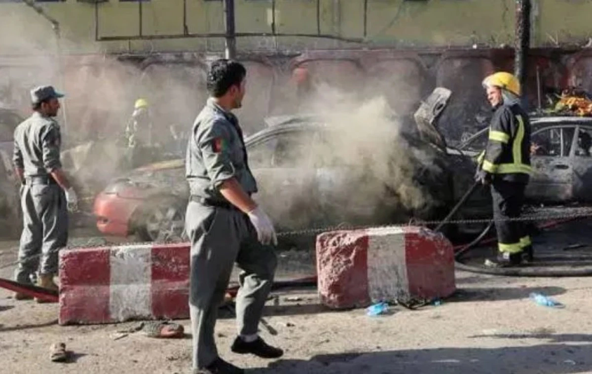 Atentat sinucigaş la Kabul, soldat cu cel puţin şase civili ucişi