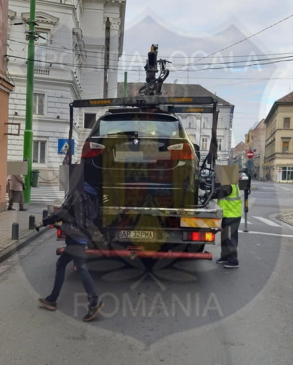 Atenție, șoferi! Se ridică mașinile parcate pe Strada Unirii