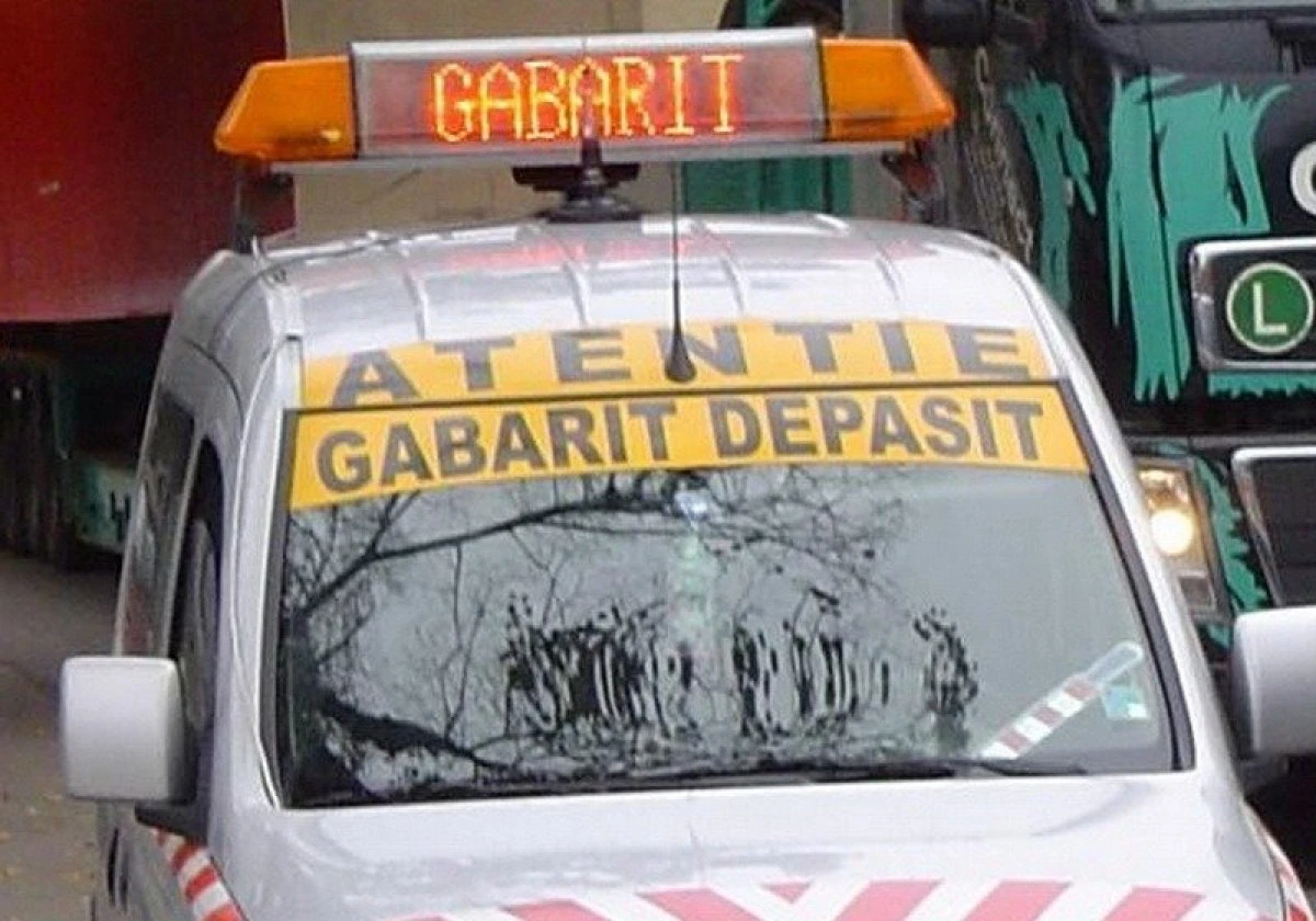 Atenție, șoferi! Transport agabaritic pe autostrada din Arad