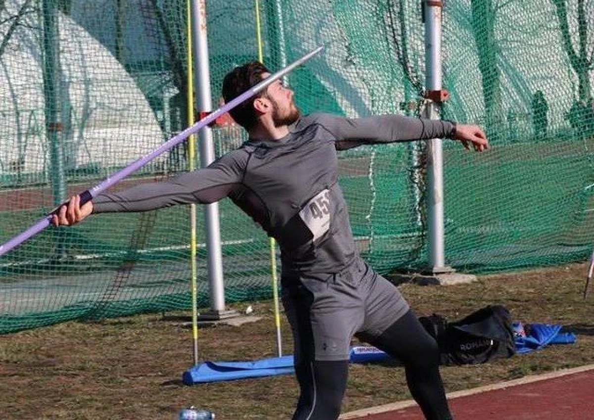 Atleții arădeni aruncă după medalii, în prima finală a anului. Un sprinter din Felnac, noul pariu al lui Miclea!