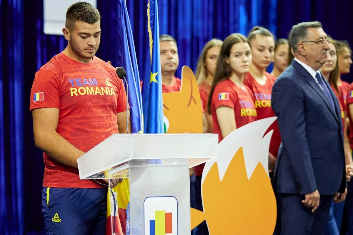 Atletul arădean Mihai Motorca, port-drapel al României la Festivalul Olimpic al Tineretului European (FOTO)