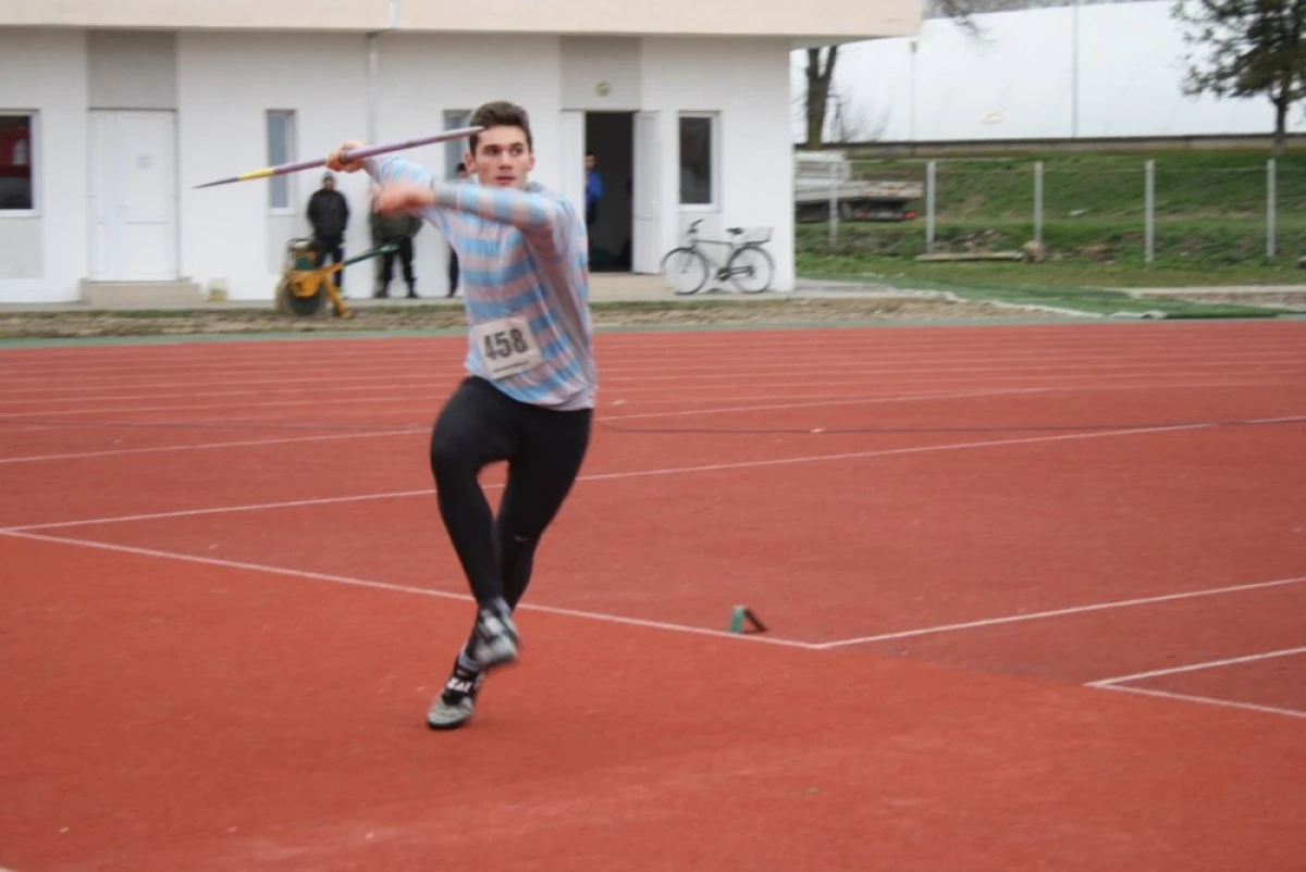 Atletul Denis Both, podium şi record la Grand Prix-ul de la Arad