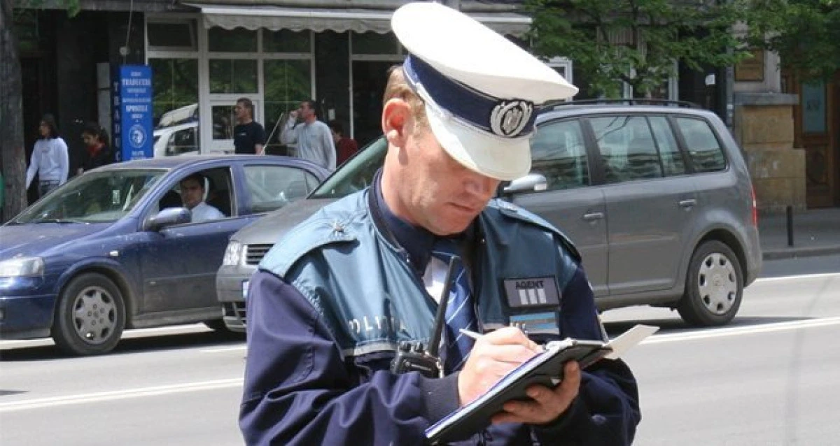 Au condus fără permis și s-au ales cu dosare penale