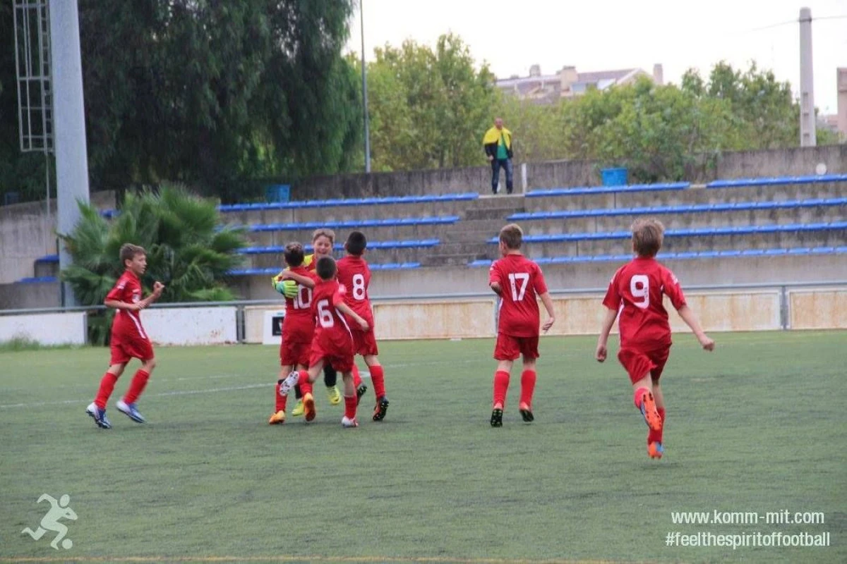 AU CUCERIT BARCELONA! UTA 2004, CAMPIOANĂ LA CUPA SANT VICENC