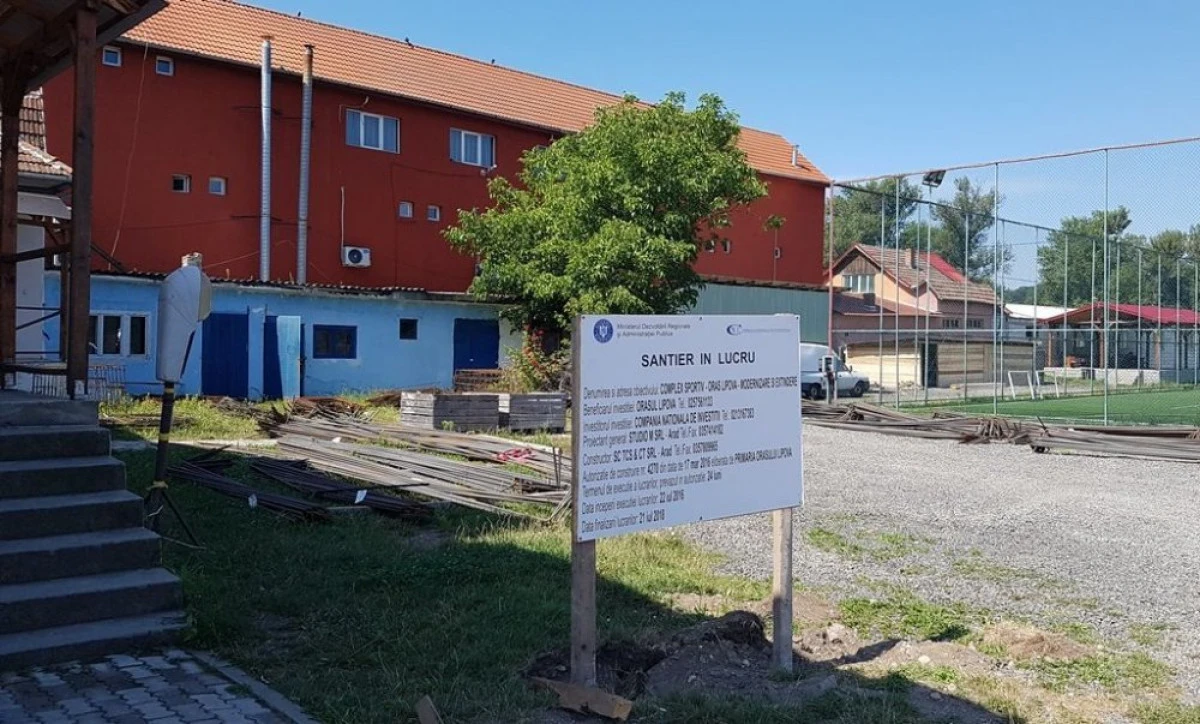 AU ÎNCEPUT LUCRĂRILE LA NOUL STADION AL ŞOIMILOR LIPOVA