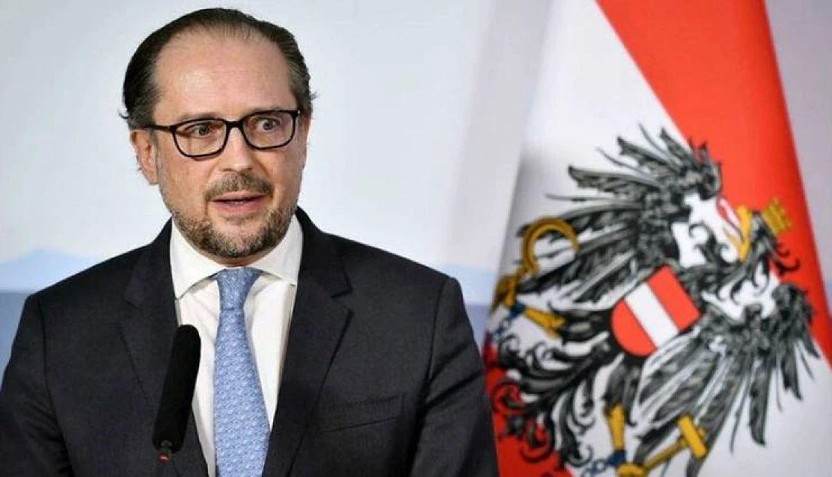 Austria anunţă că îşi va suspenda ajutorul pentru palestinieni