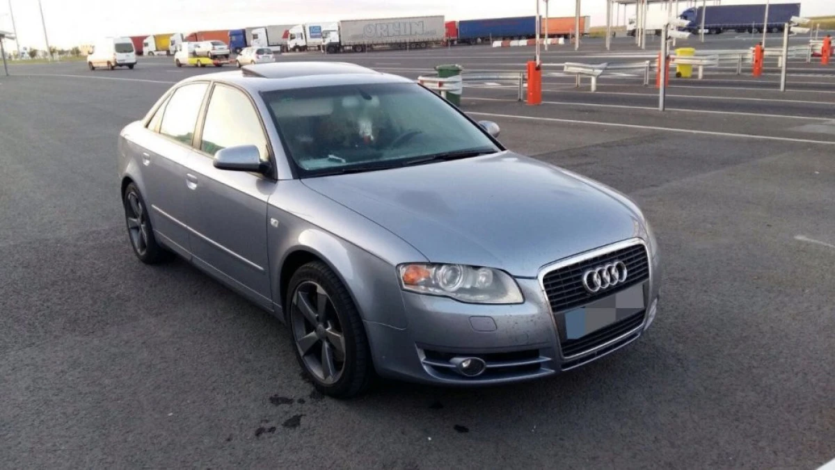 AUTOTURISM AUDI A4 CĂUTAT ÎN ITALIA, DEPISTAT LA FRONTIERA ROMÂNĂ