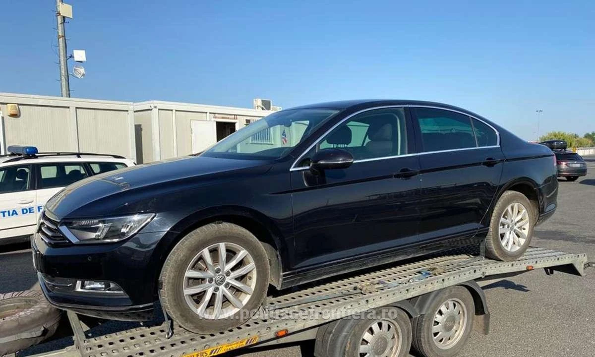 Autoturism căutat de autorităţile din Germania, depistat de poliţiştii de frontieră de la P.T.F. Nădlac II
