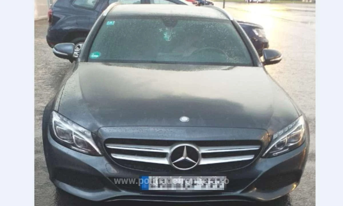 Autoturism căutat de autorităţile din Germania,  descoperit de poliţiştii de frontieră de la P.T.F. Nădlac II   