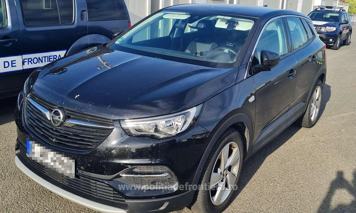 Autoturism căutat de autorităţile din Germania, descoperit de poliţiştii de frontieră din P.T.F. Nădlac II