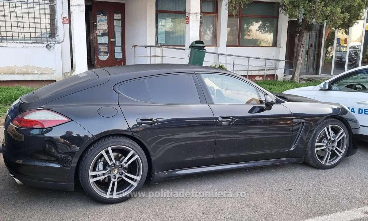 Autoturism dat în urmărire de autoritățile din Franța, descoperit în P.T.F. Nădlac