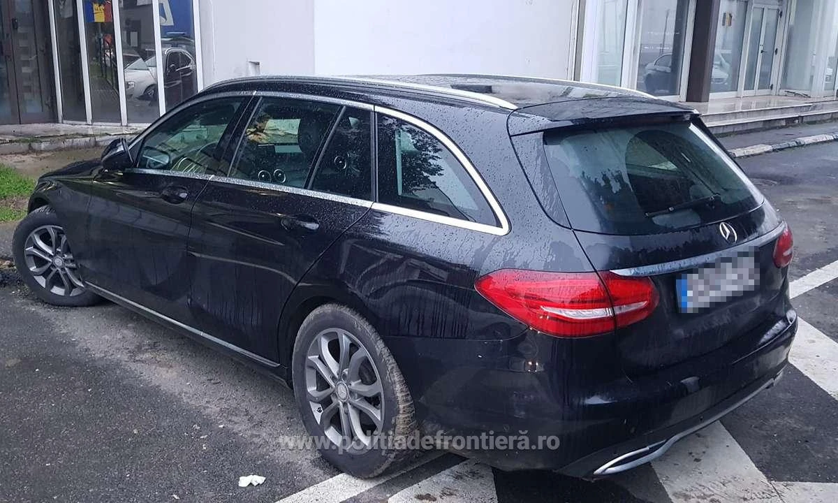 Autoturism dat în urmărire de autoritățile din Germania, descoperit în P.T.F Nădlac