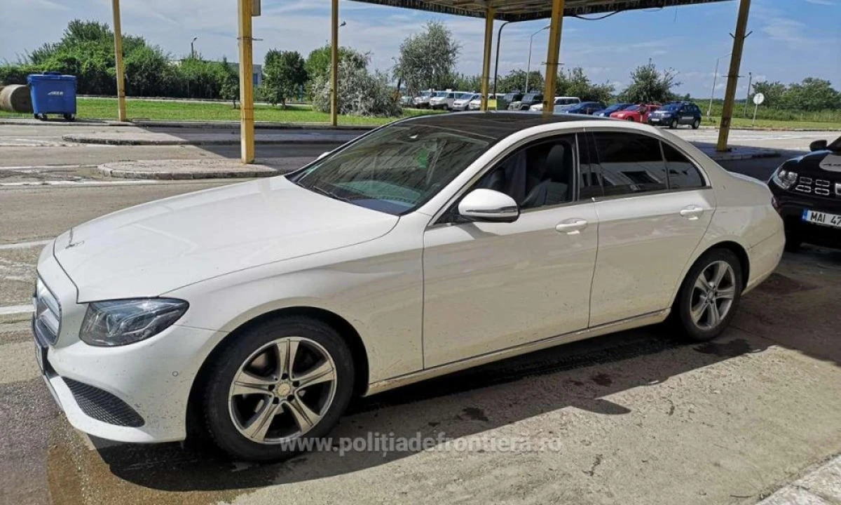 Autoturism de lux căutat de autorităţile din Germania, depistat de poliţiştii de frontieră de la P.T.F. Turnu