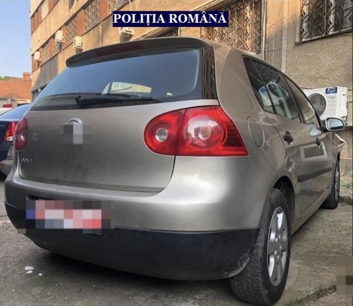 Autoturism urmărit internațional, depistat la un arădean