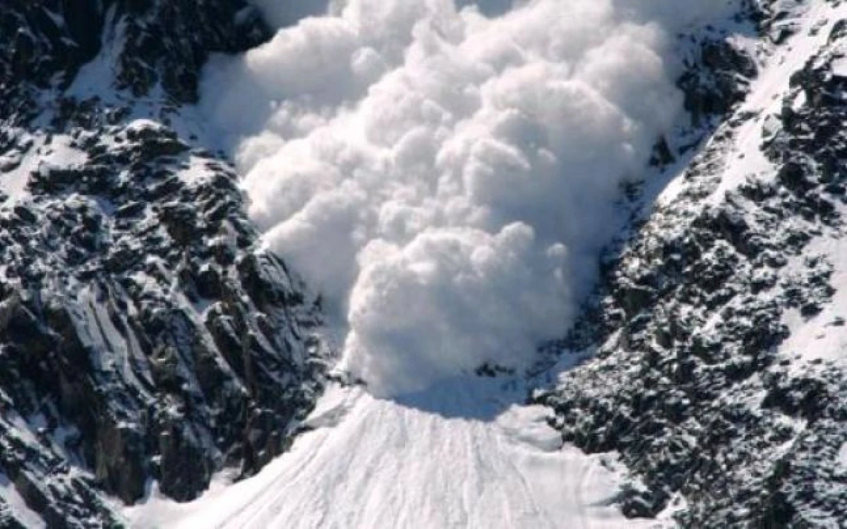 Avalanșă în Munții Retezat. Doi copii au decedat