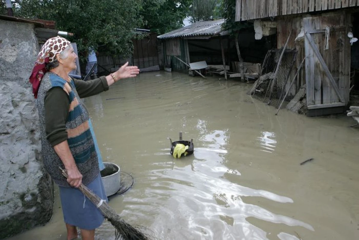 AVERTIZARE DE INUNDATII COD GALBEN SI PENTRU JUDETUL ARAD