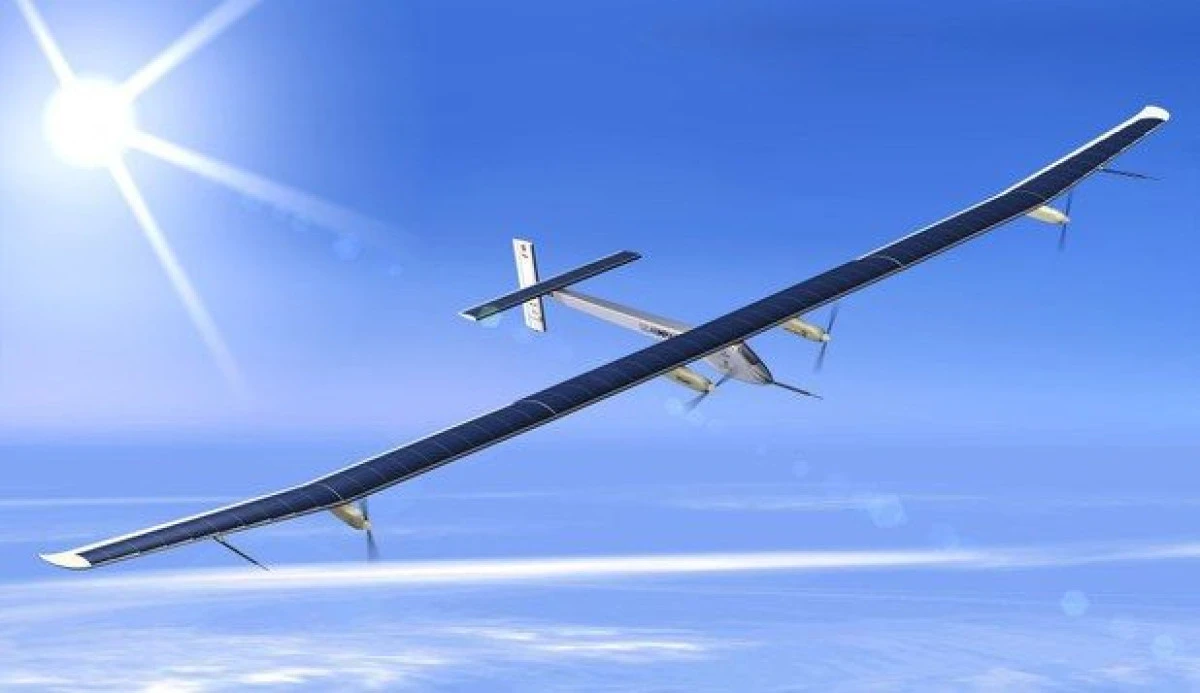 AVIONUL SOLAR IMPULSE 2 A PLECAT IN CEA MAI PERICULOASA CALATORIE CARE REVOLUTIONEAZA AERONAUTICA