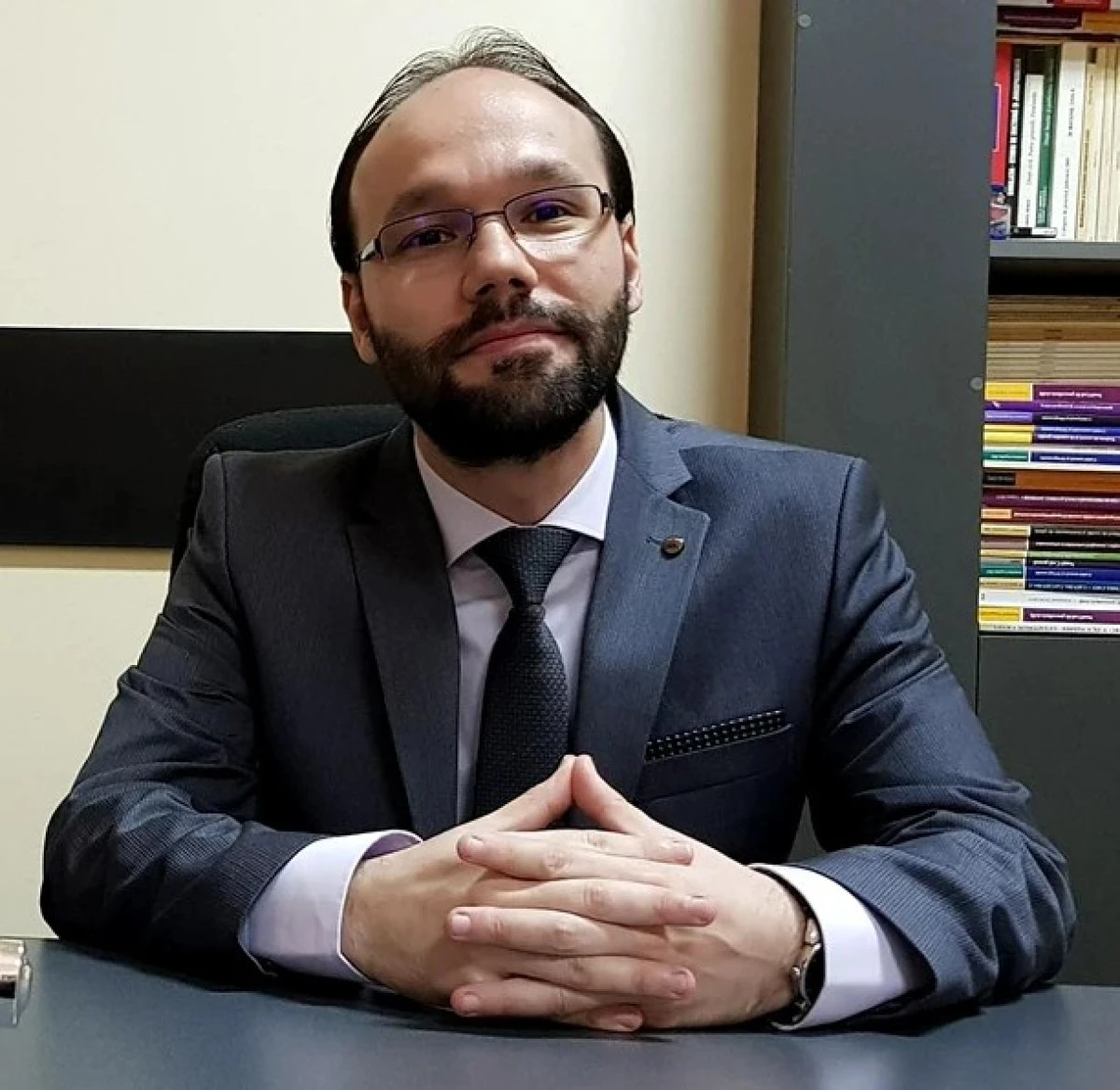 Avocat din Arad, amenințat cu moartea după ce a contestat la BEC candidatura lui Călin Georgescu