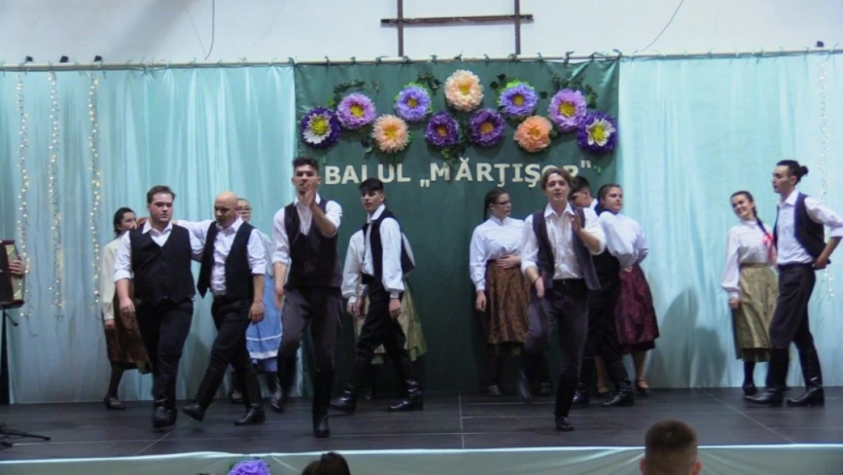 Balul „Mărțișor" la Liceul  „Nicolae Bălcescu"  din Gyula