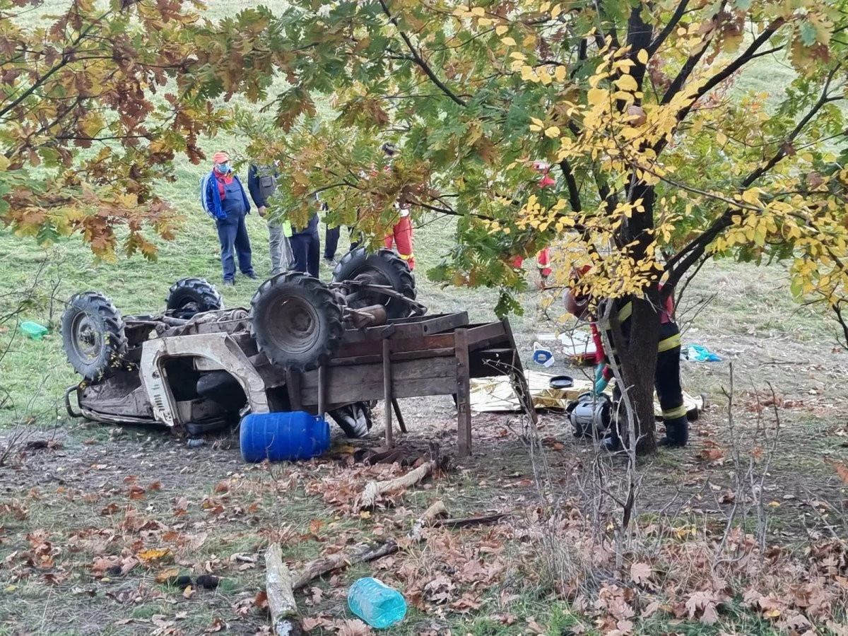 Bărbat de 30 de ani, decedat după ce s-a răsturnat cu Jeepul între Chisindia și Păiușeni
